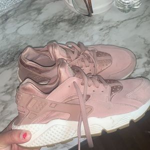 Nike Air Huarache Run SD Pink